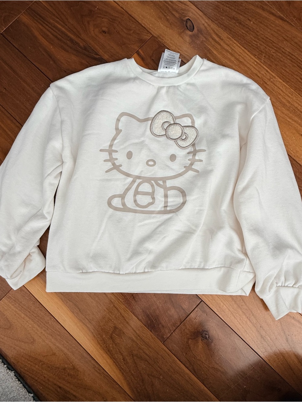 Hello Kitty Cream Graphic Sweatshirt for Kids size medium